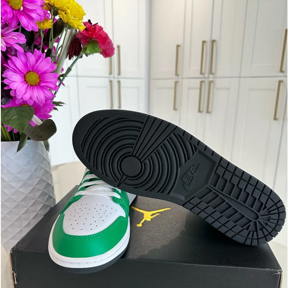 Air Jordan 1 Mid- Lucky Green